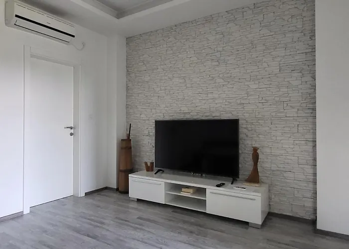 Apartments Lipić